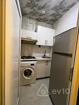 Kirayə verilir 2 otaqlı köhnə tikili 45 m²