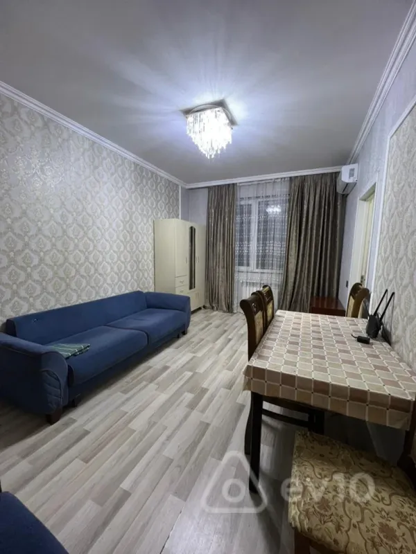 Kirayə verilir 2 otaqlı köhnə tikili 45 m²