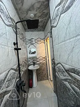 Kirayə verilir 2 otaqlı köhnə tikili 45 m²