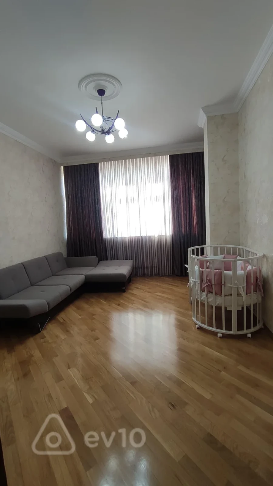 Satılır 3 otaqlı yeni tikili 120 m²