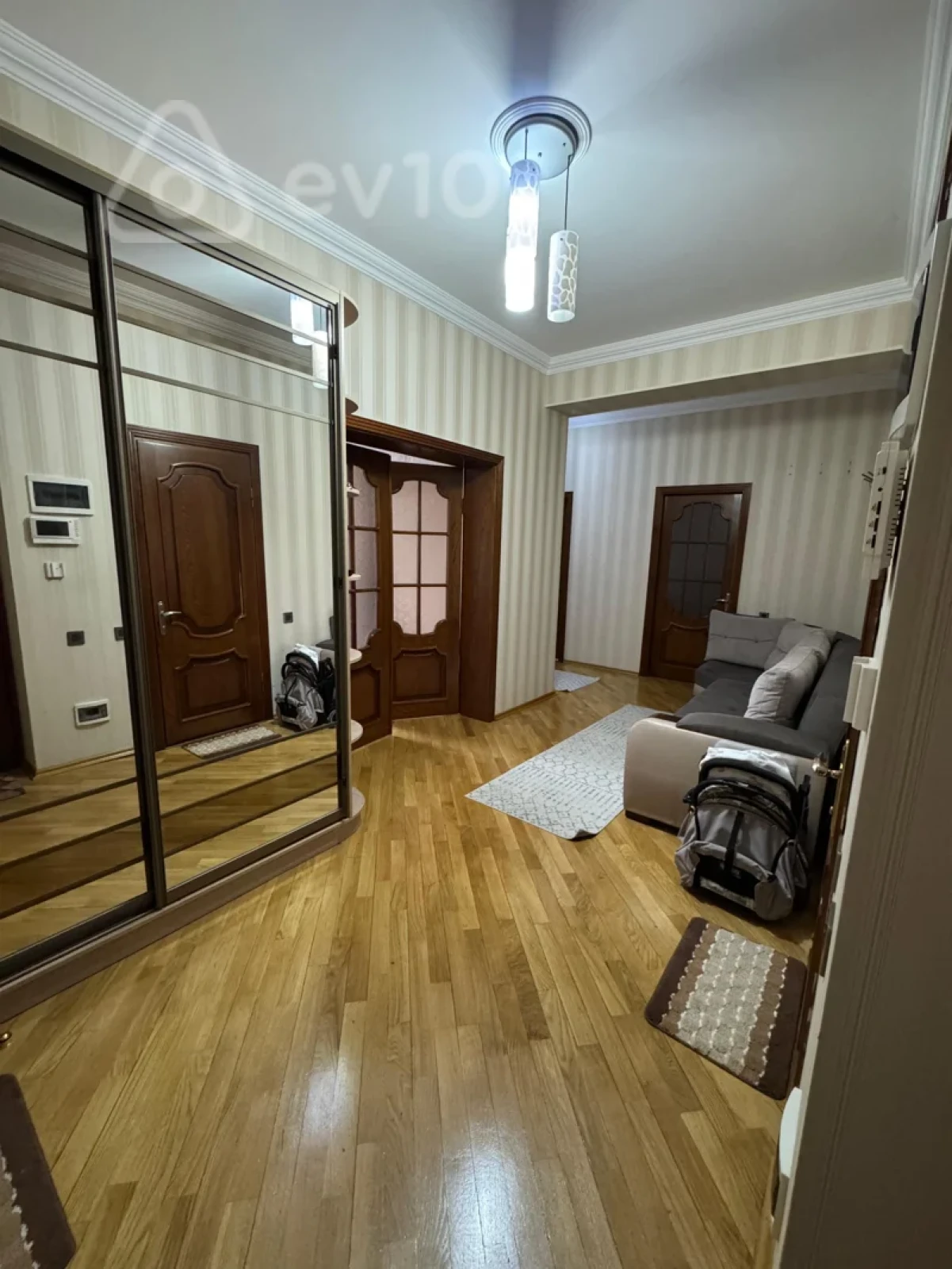 Satılır 3 otaqlı yeni tikili 120 m²