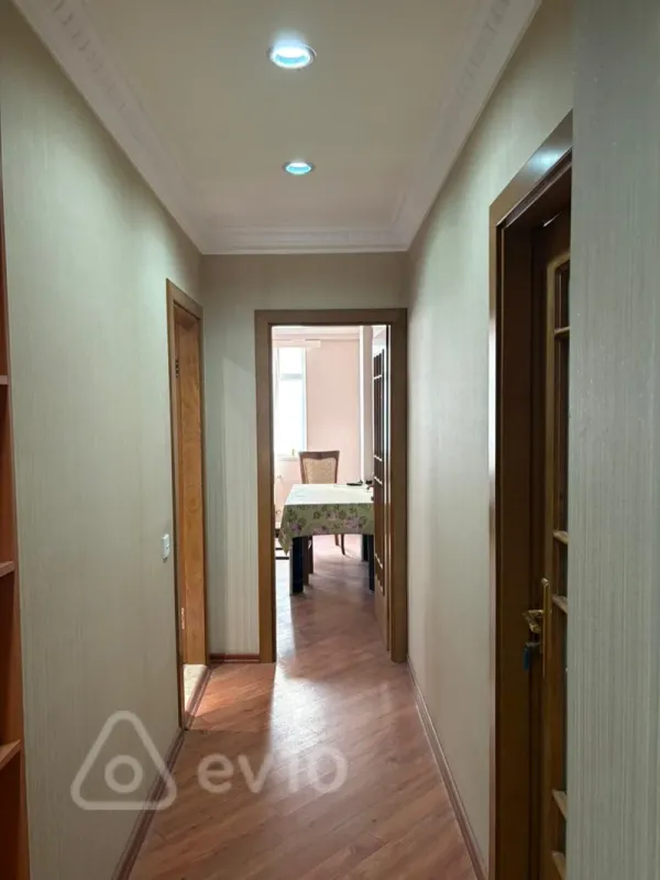 Kirayə verilir 3 otaqlı ofis 120 m²