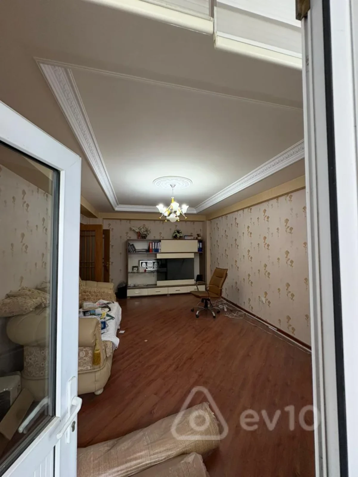 Kirayə verilir 3 otaqlı ofis 120 m²