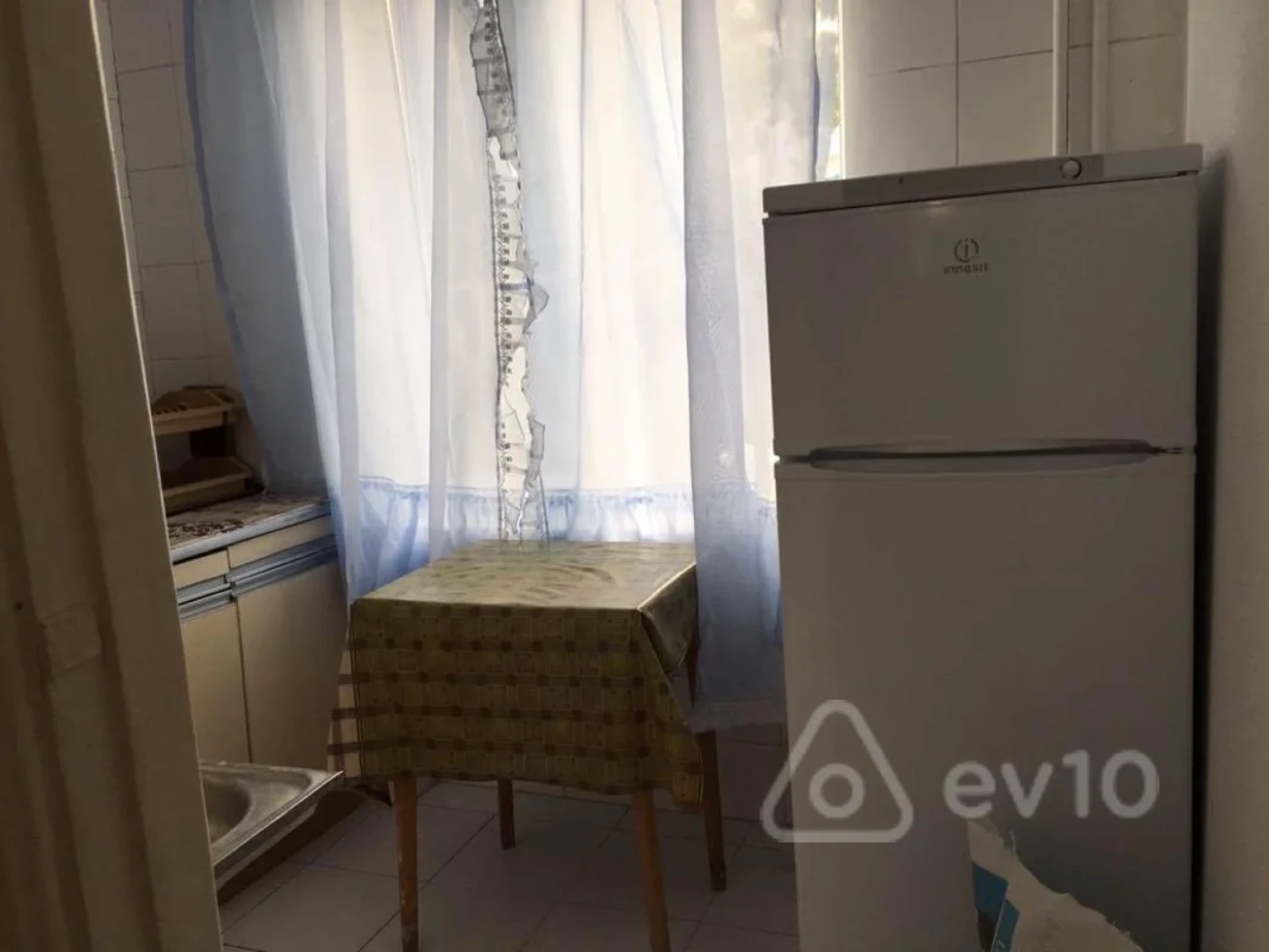 Kirayə verilir 1 otaqlı köhnə tikili 35 m²