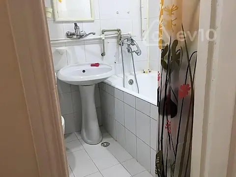 Kirayə verilir 1 otaqlı köhnə tikili 35 m²