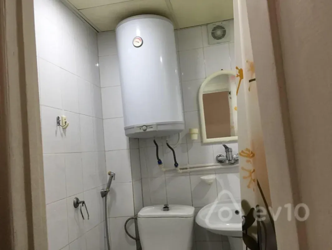 Kirayə verilir 1 otaqlı köhnə tikili 35 m²