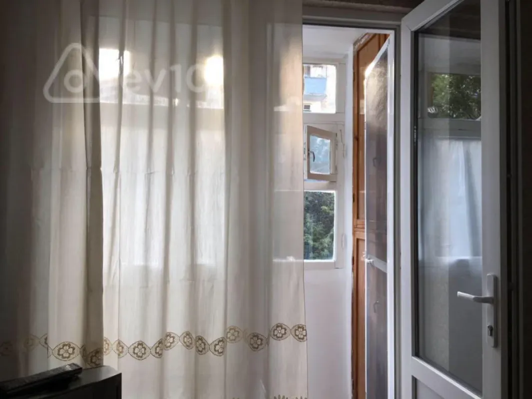 Kirayə verilir 1 otaqlı köhnə tikili 35 m²