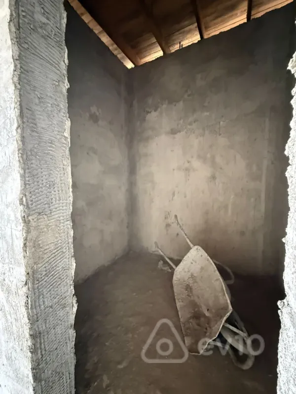 Satılır 4 otaqlı həyət evi 240 m²