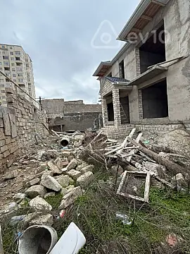 Satılır 4 otaqlı həyət evi 240 m²