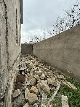 Satılır 4 otaqlı həyət evi 240 m²