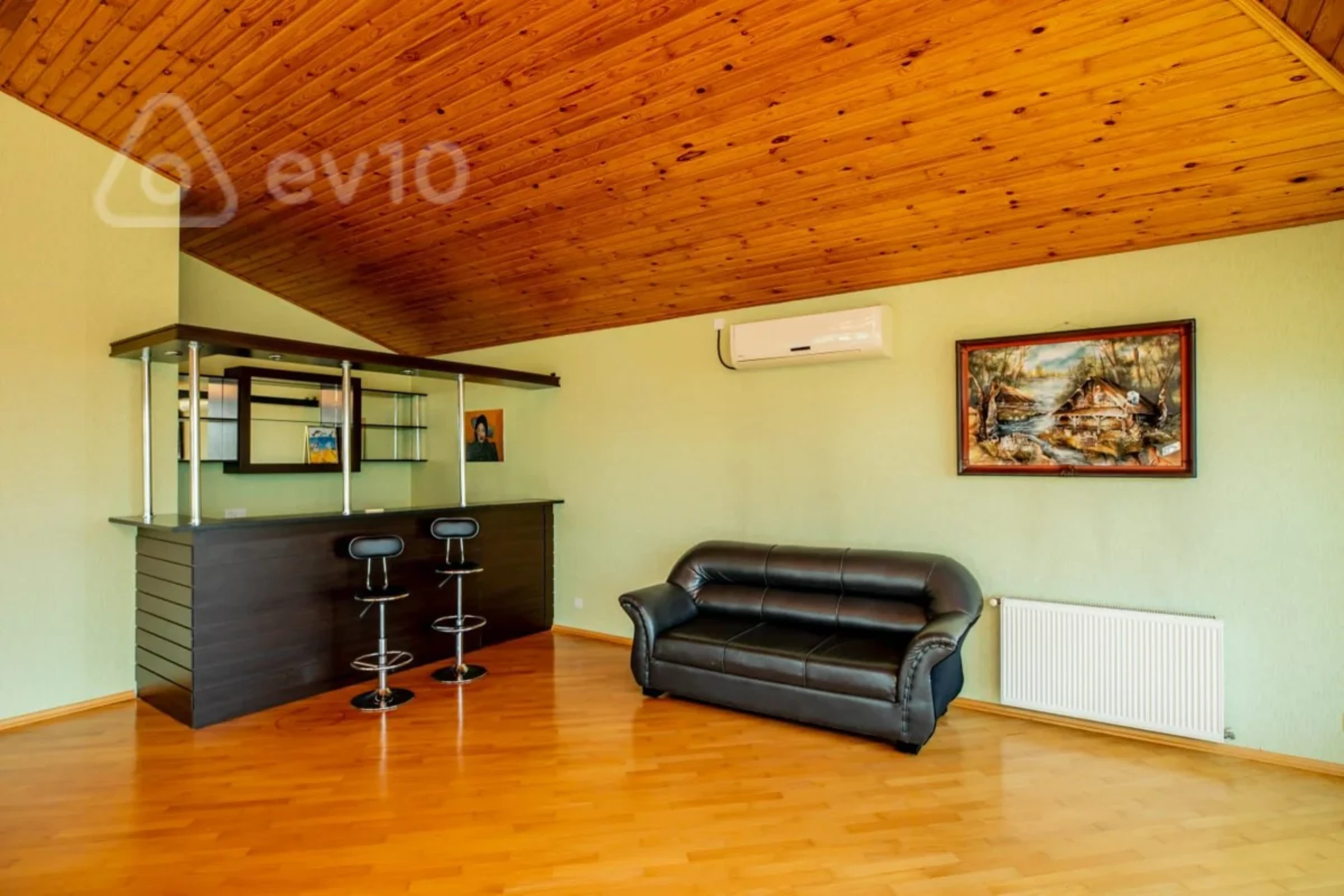 Satılır 6 otaqlı həyət evi 404.7 m²