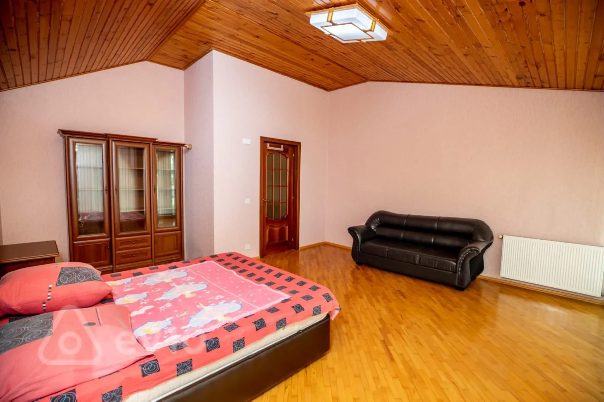 Satılır 6 otaqlı həyət evi 404.7 m²