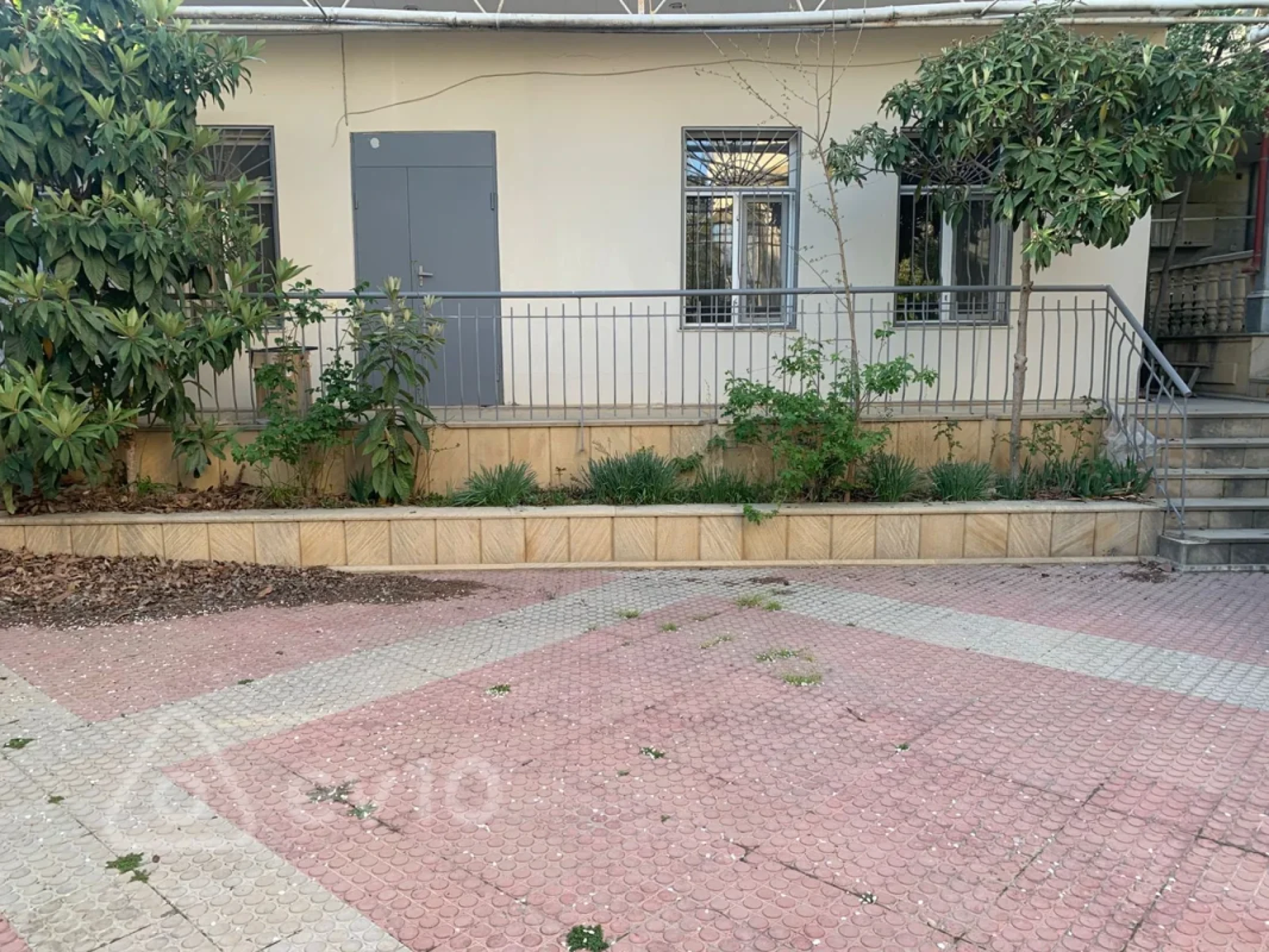 Satılır 6 otaqlı həyət evi 404.7 m²