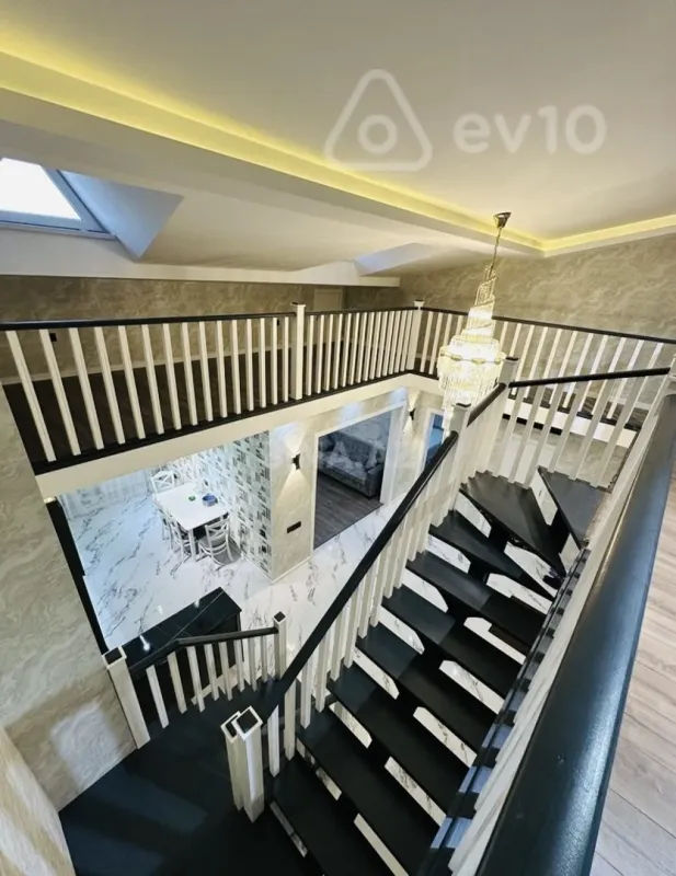 Satılır 4 otaqlı yeni tikili 139 m²