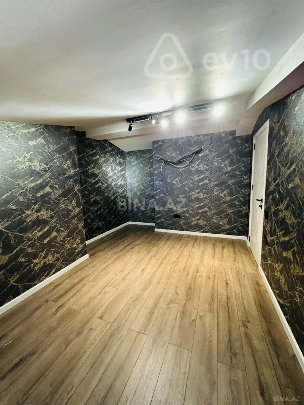 Satılır 4 otaqlı yeni tikili 139 m²