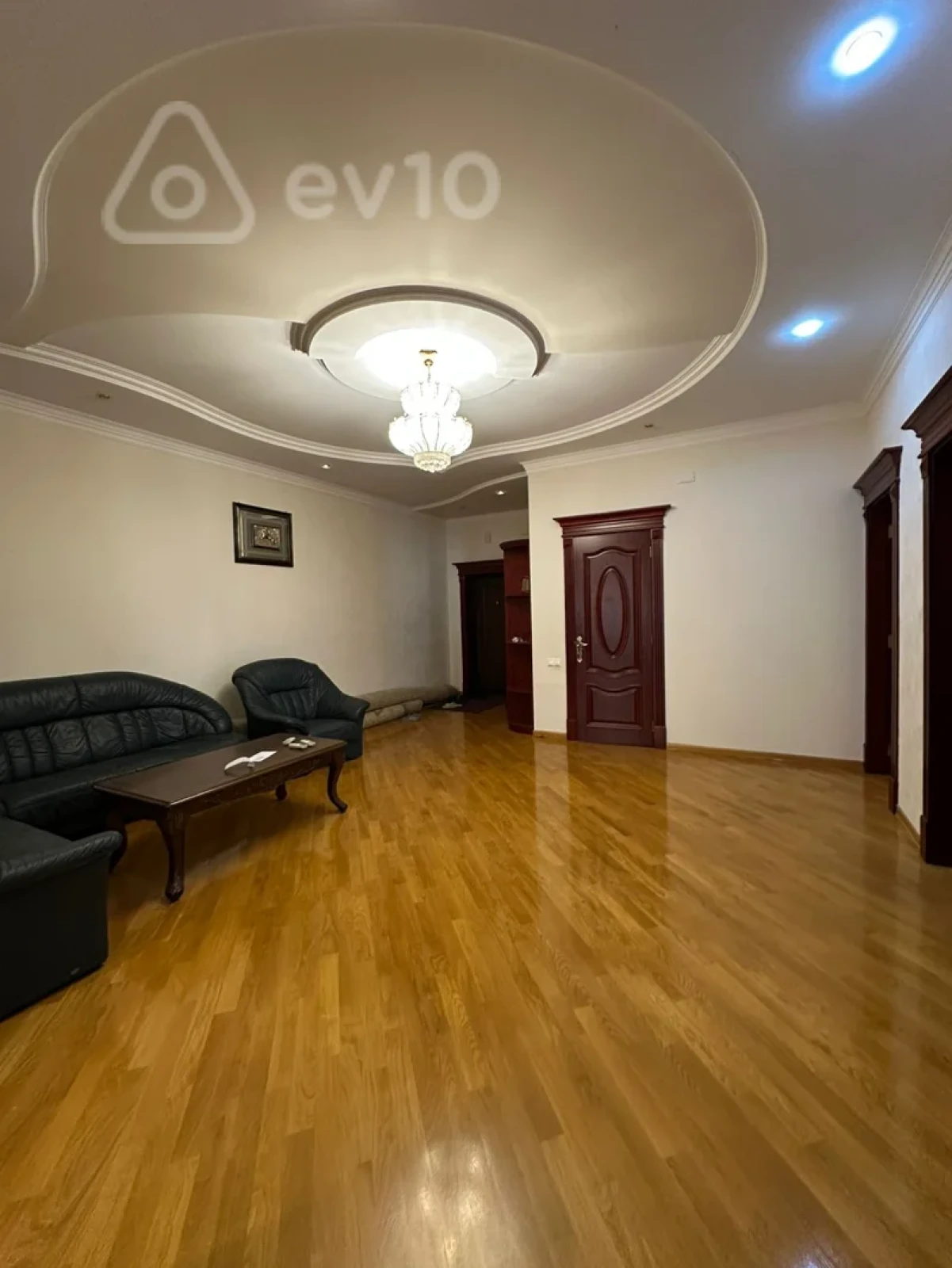 Satılır 3 otaqlı yeni tikili 170 m²