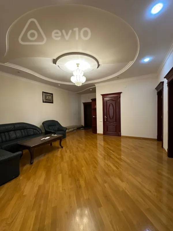 Satılır 3 otaqlı yeni tikili 170 m²