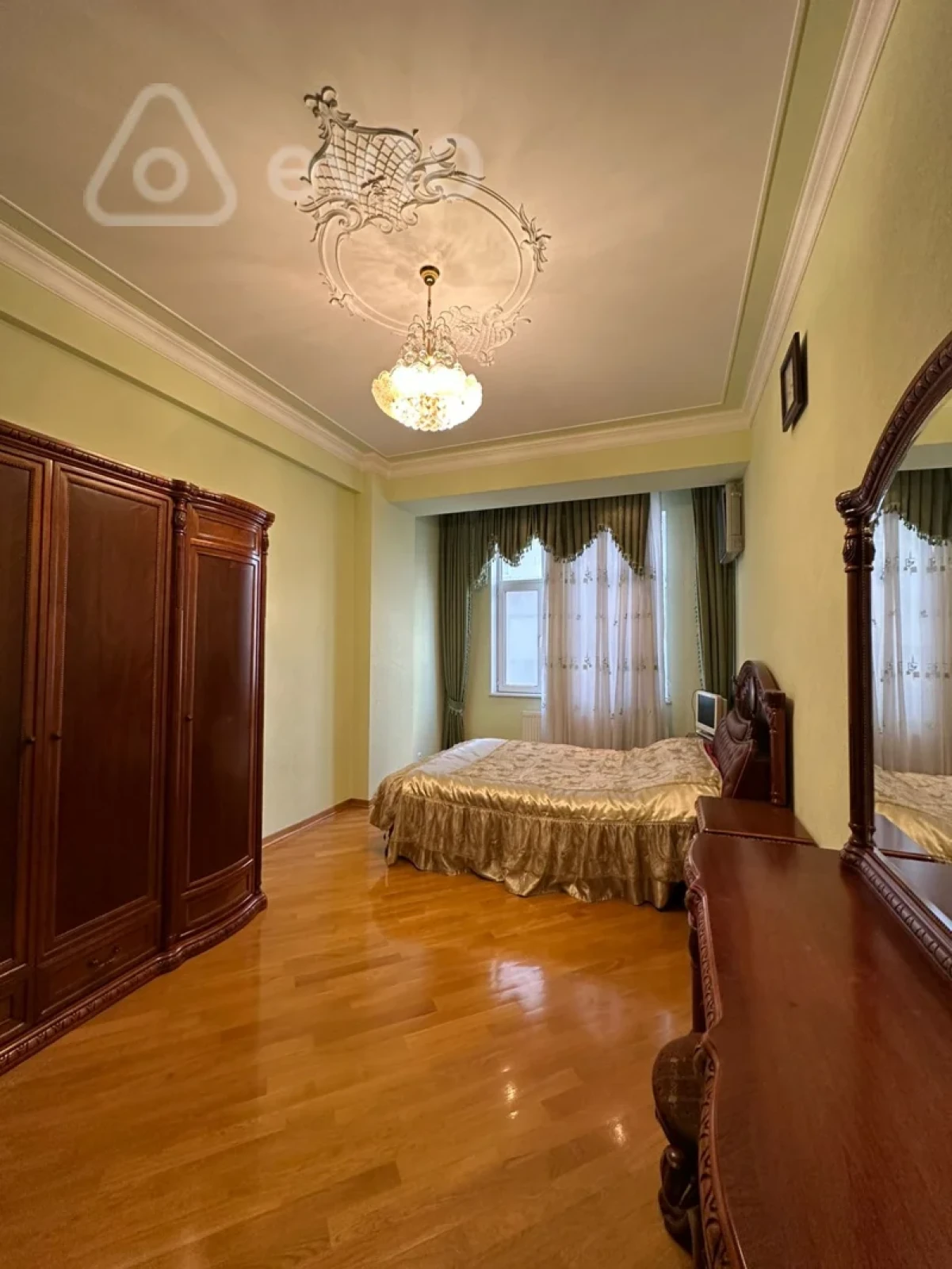 Satılır 3 otaqlı yeni tikili 170 m²