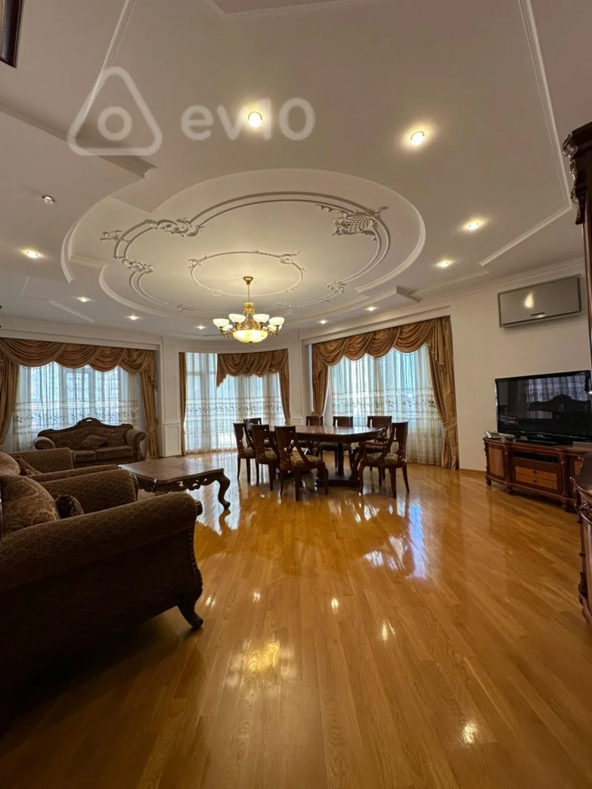 Satılır 3 otaqlı yeni tikili 170 m²