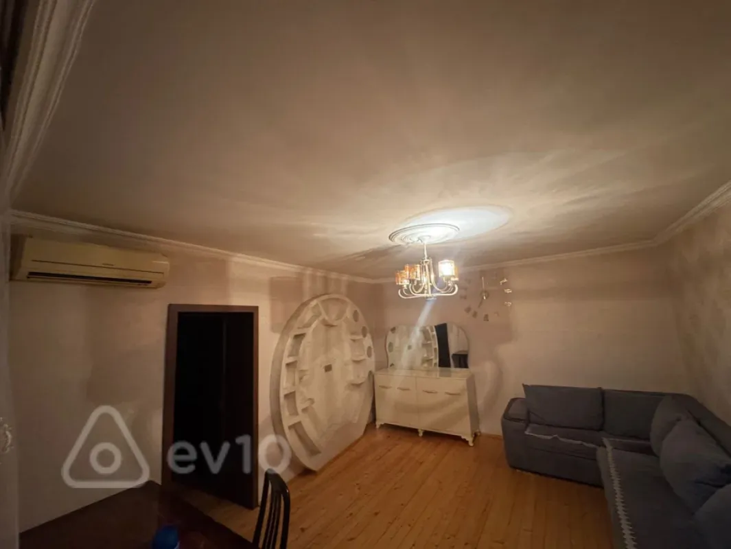 Kirayə verilir 4 otaqlı həyət evi 280 m²