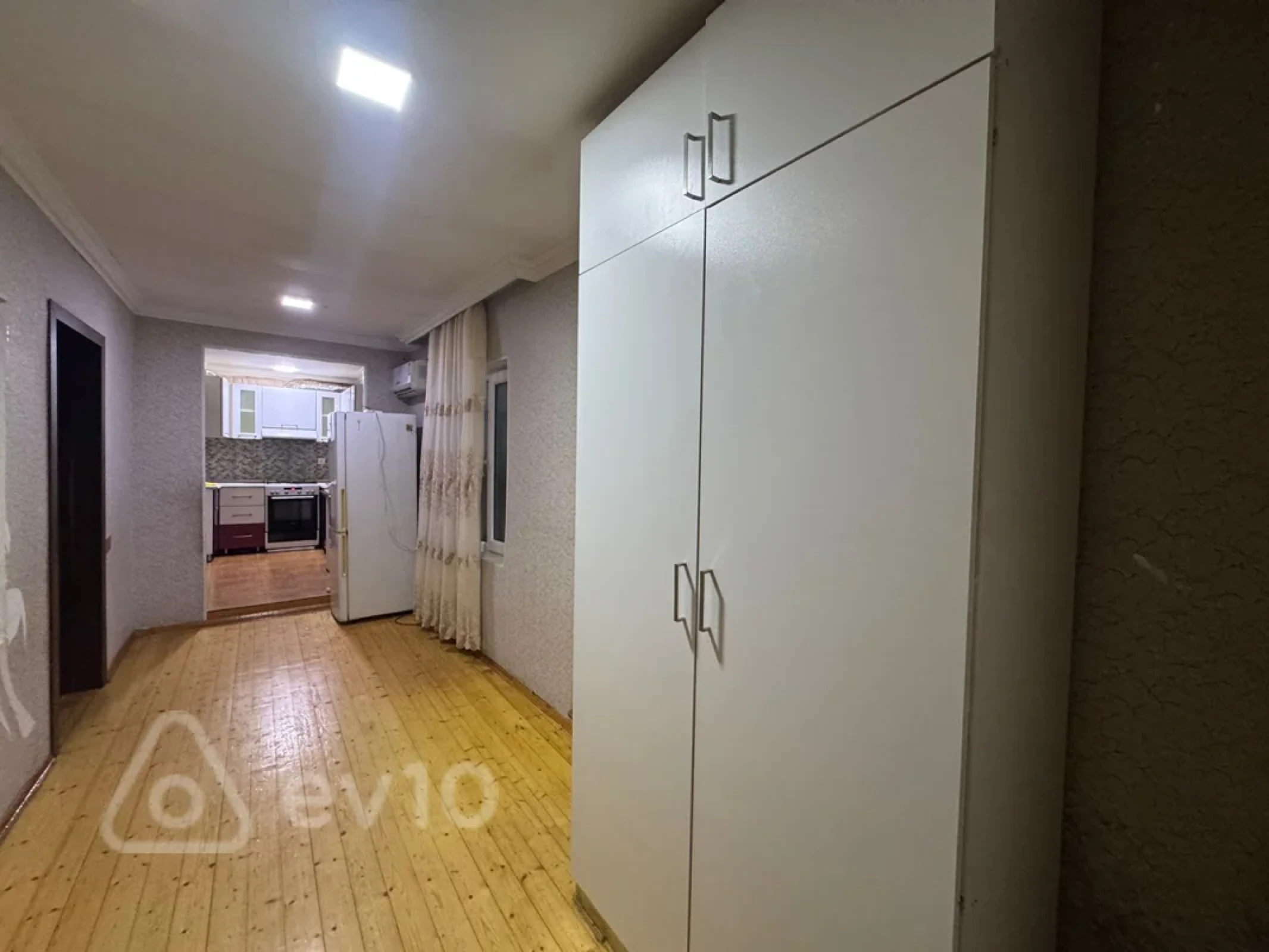 Kirayə verilir 4 otaqlı həyət evi 280 m²
