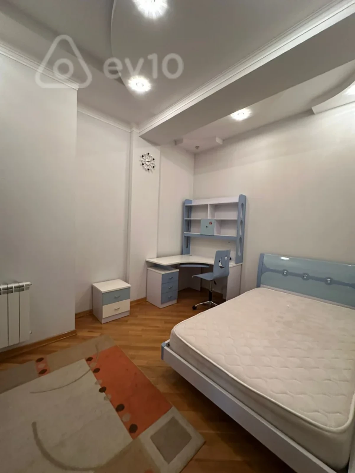 Satılır 4 otaqlı yeni tikili 180 m²