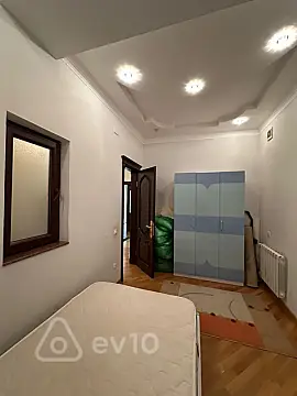 Satılır 4 otaqlı yeni tikili 180 m²