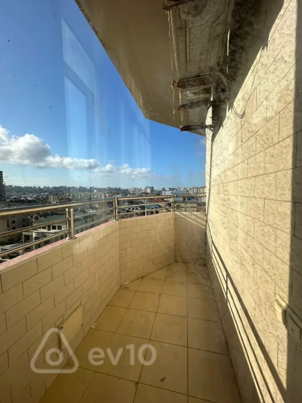 Satılır 4 otaqlı yeni tikili 180 m²