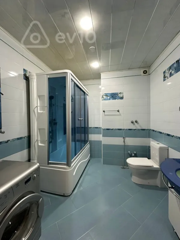 Satılır 4 otaqlı yeni tikili 180 m²