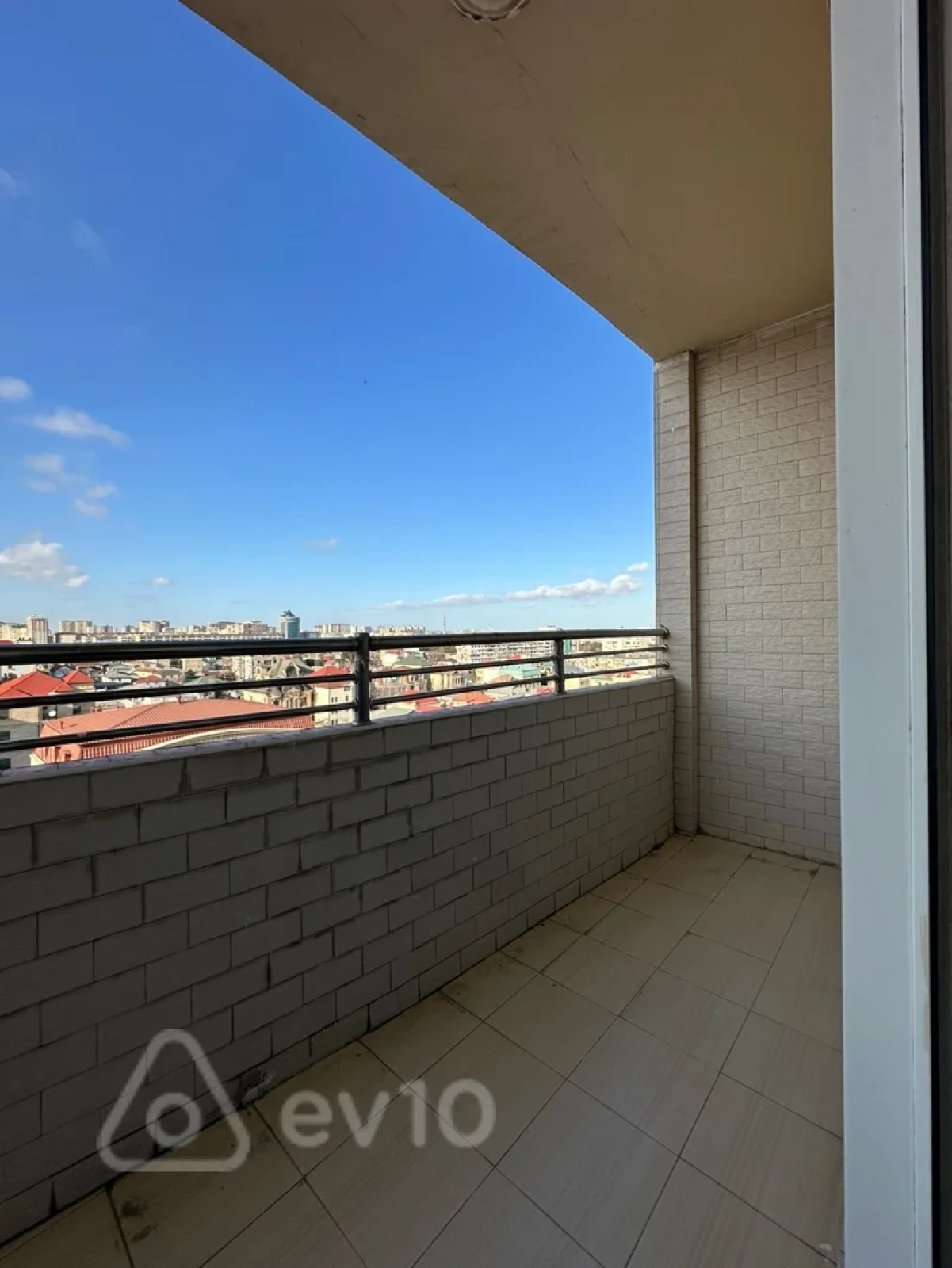 Satılır 4 otaqlı yeni tikili 180 m²