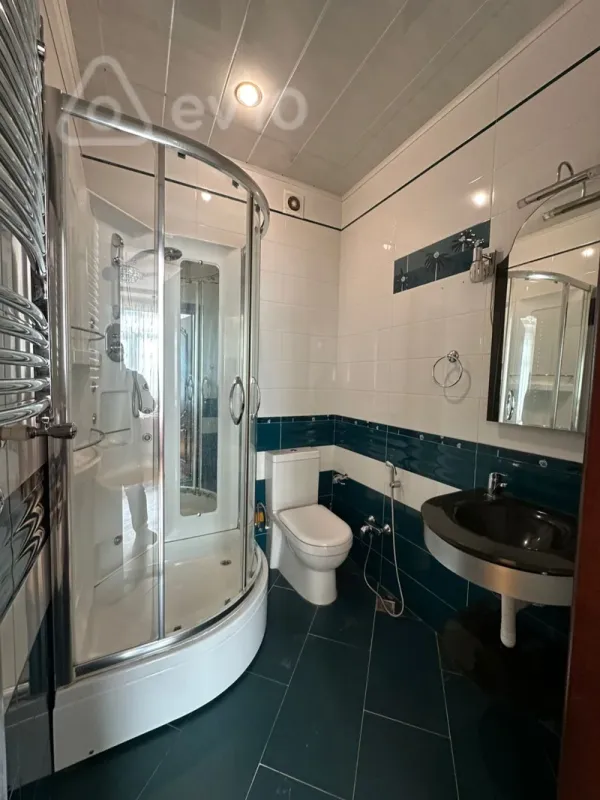 Satılır 4 otaqlı yeni tikili 180 m²