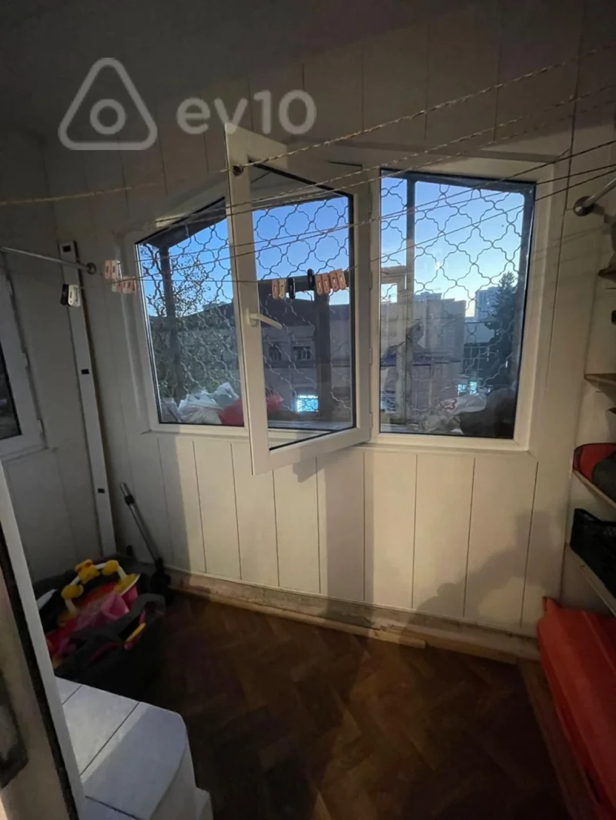 Kirayə verilir 2 otaqlı köhnə tikili 55 m²