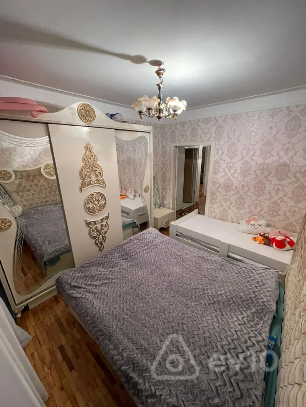 Kirayə verilir 2 otaqlı köhnə tikili 55 m²