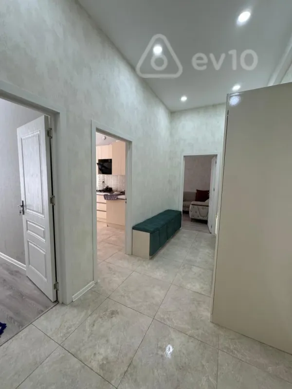 Kirayə verilir 2 otaqlı yeni tikili 70 m²