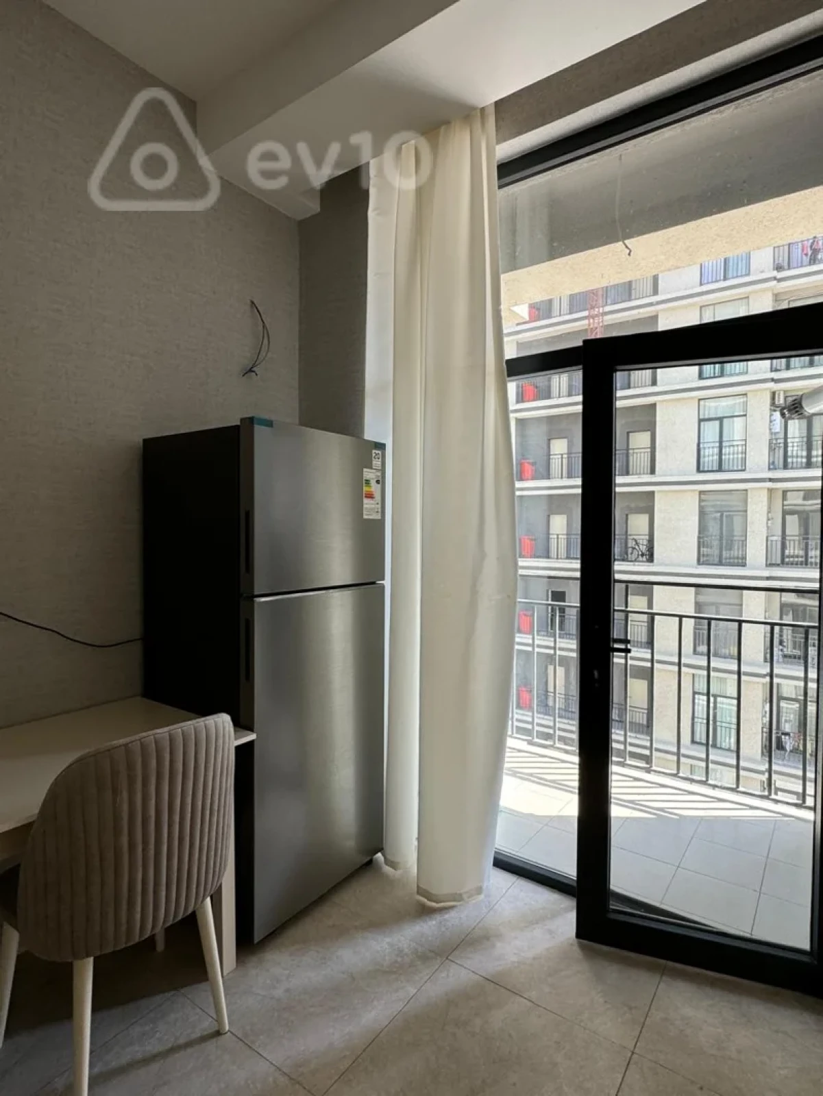 Kirayə verilir 2 otaqlı yeni tikili 70 m²