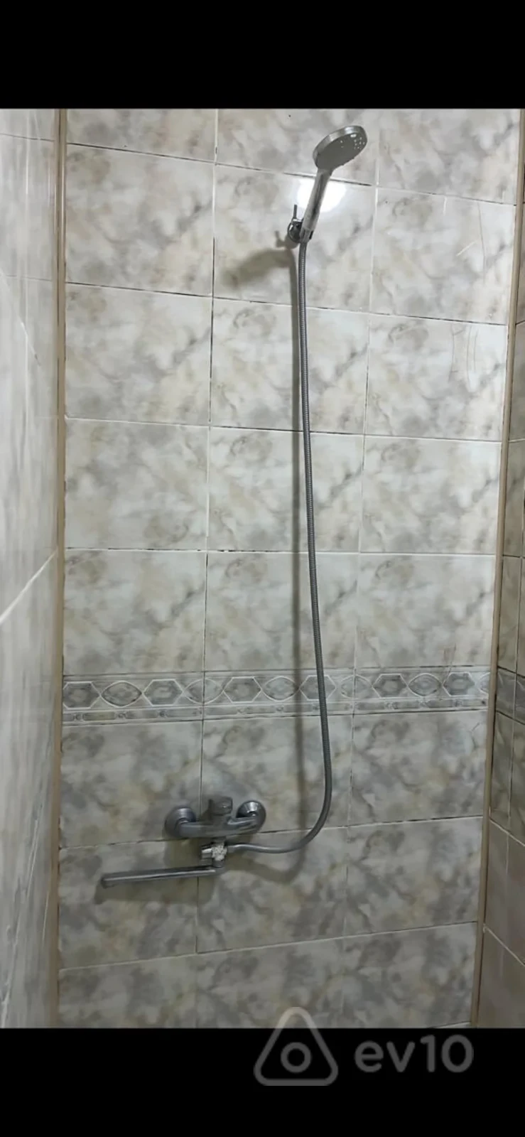 Kirayə verilir 2 otaqlı köhnə tikili 55 m²