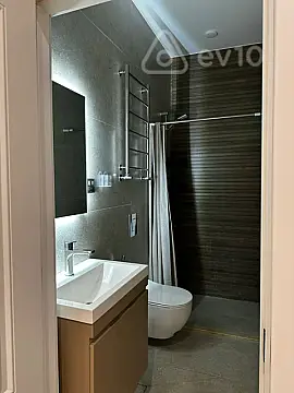 Kirayə verilir 2 otaqlı yeni tikili 60 m²