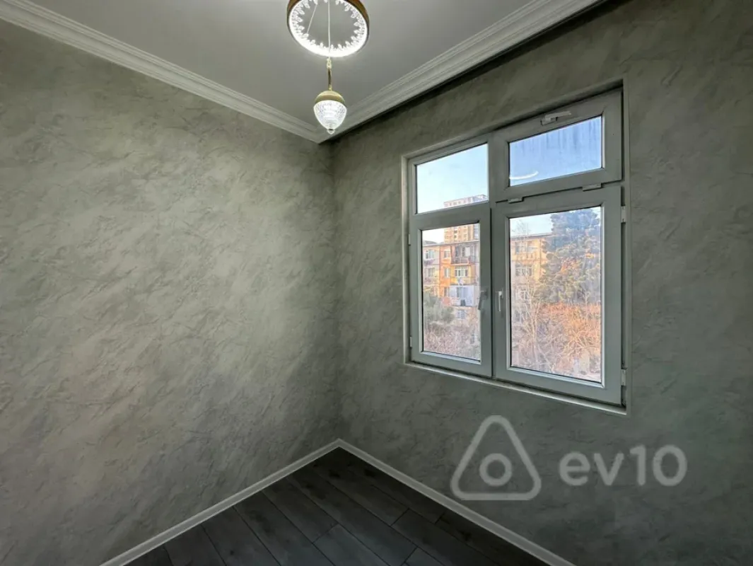 Satılır 3 otaqlı köhnə tikili 50 m²