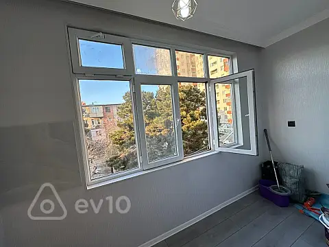 Satılır 3 otaqlı köhnə tikili 50 m²