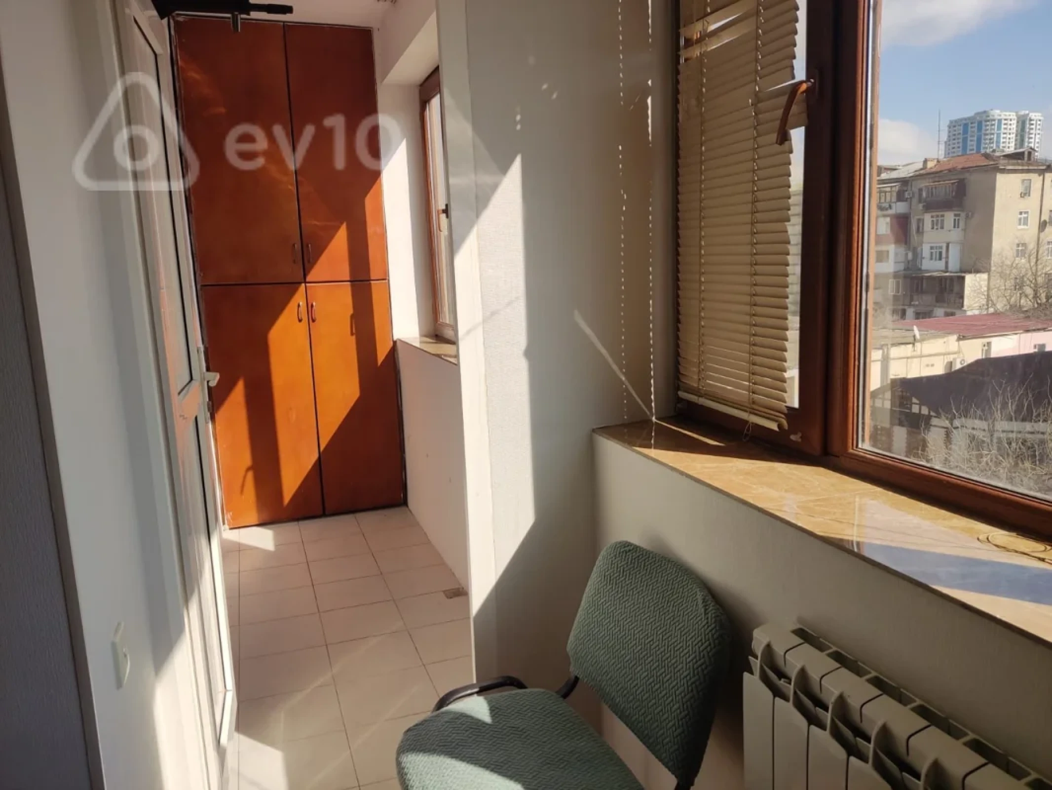 Satılır 2 otaqlı köhnə tikili 60 m²