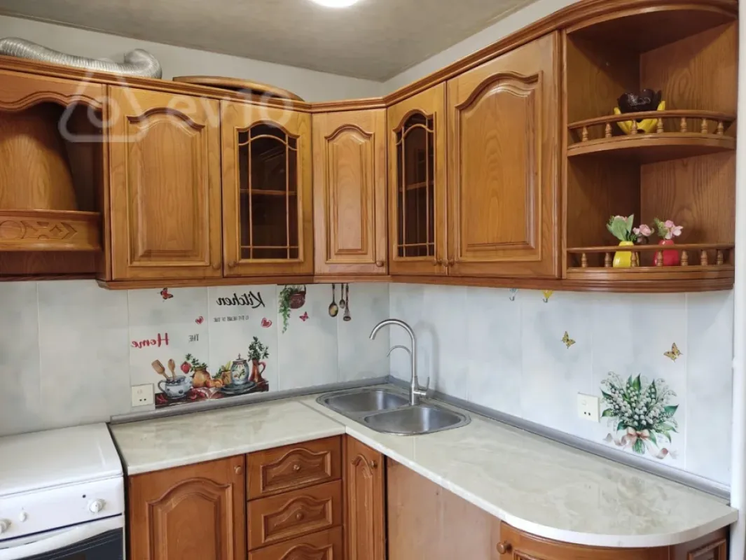 Satılır 2 otaqlı köhnə tikili 60 m²