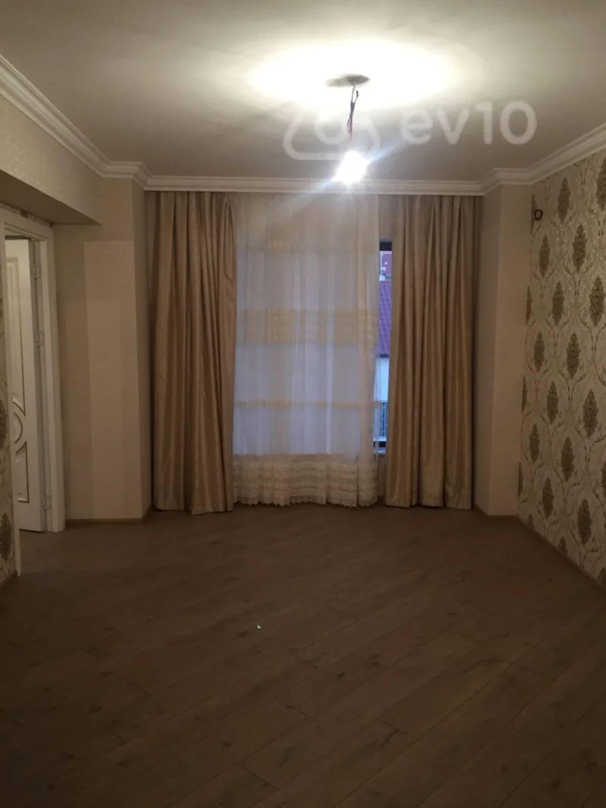 Kirayə verilir 2 otaqlı yeni tikili 60 m²