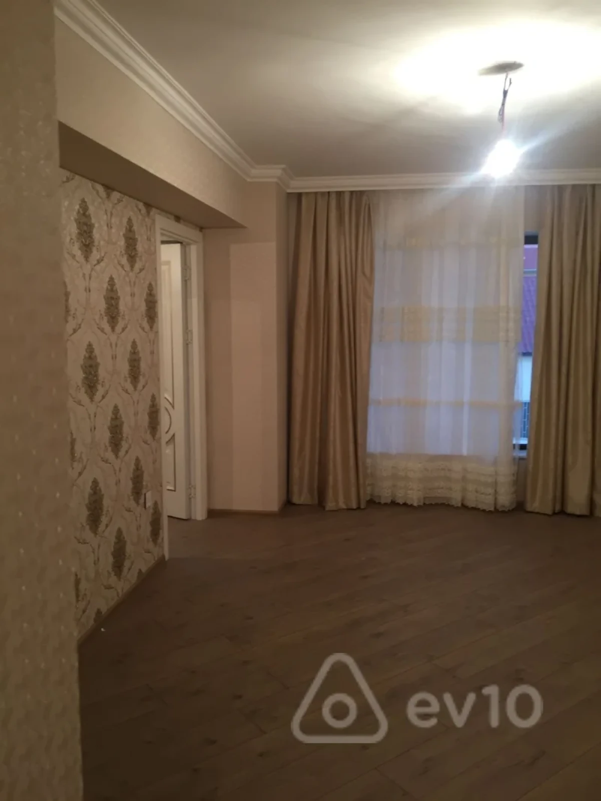 Kirayə verilir 2 otaqlı yeni tikili 60 m²