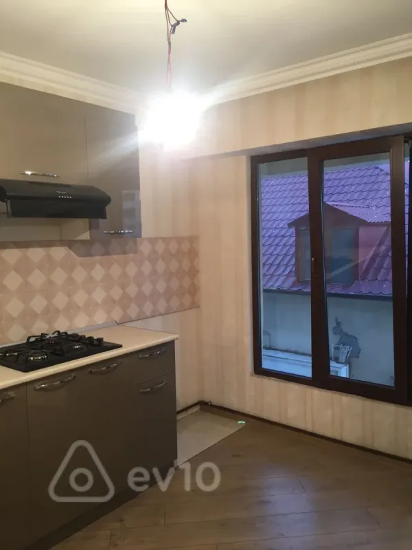 Kirayə verilir 2 otaqlı yeni tikili 60 m²