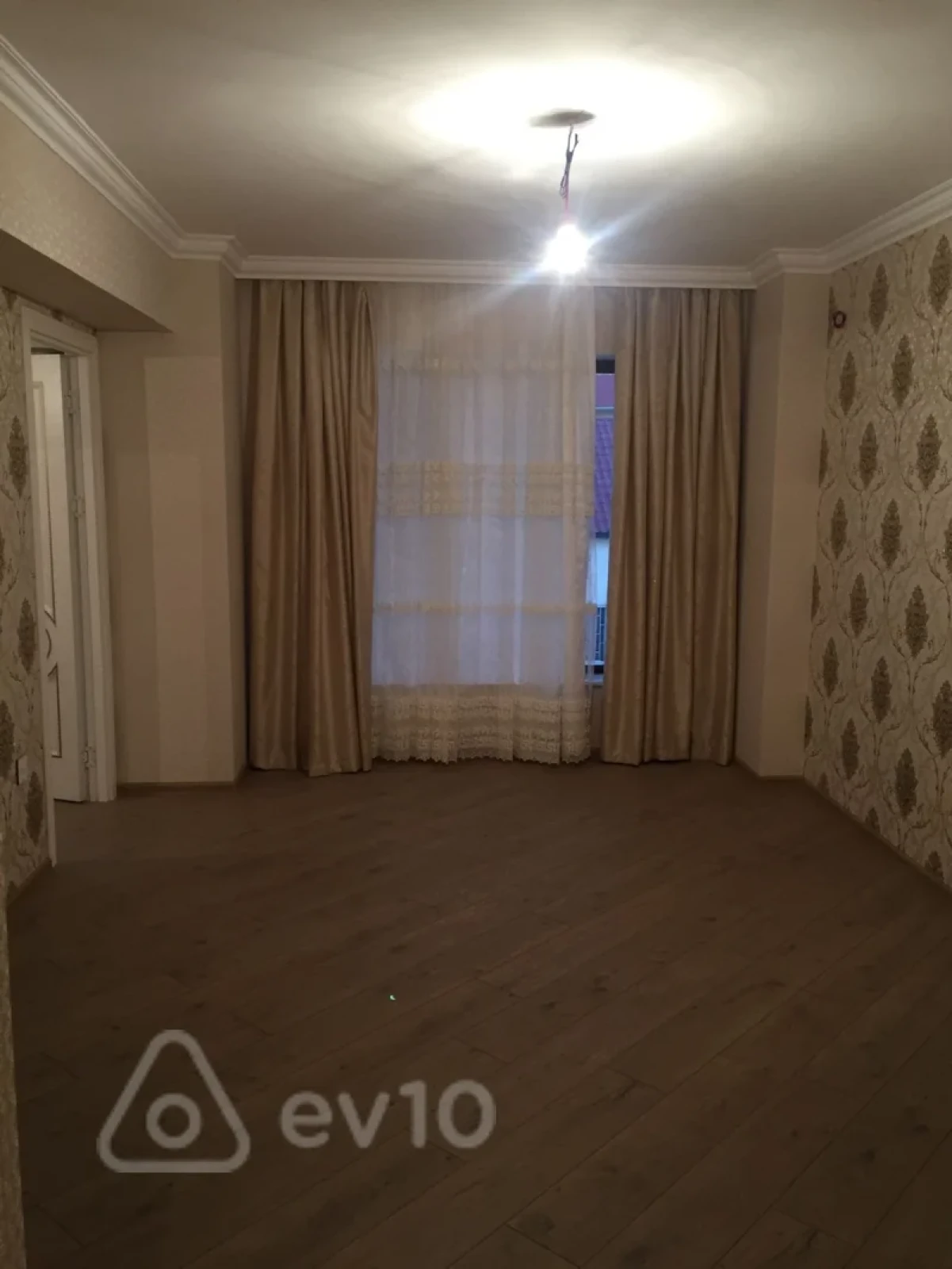 Kirayə verilir 2 otaqlı yeni tikili 60 m²