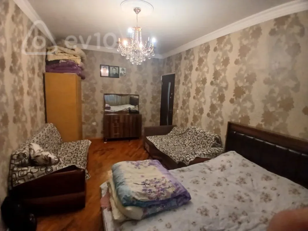Satılır 3 otaqlı köhnə tikili 80 m²