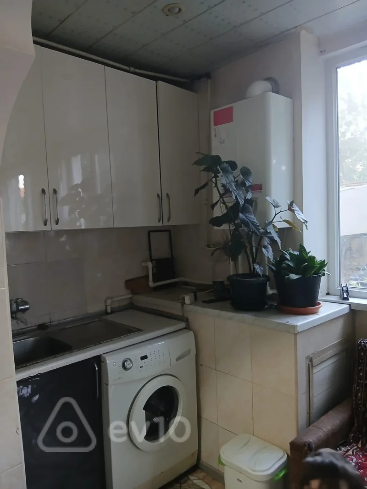 Satılır 3 otaqlı köhnə tikili 80 m²