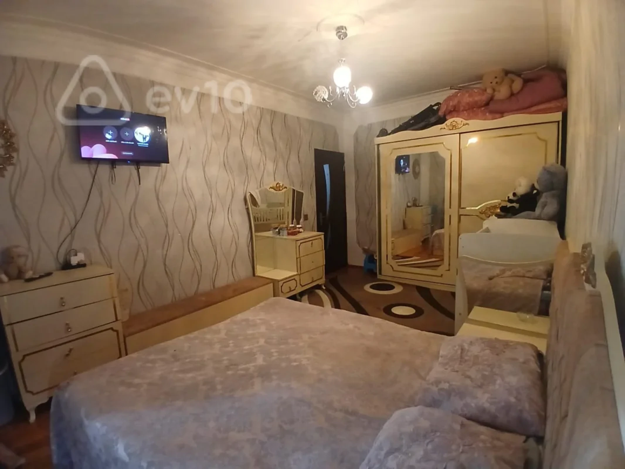 Satılır 3 otaqlı köhnə tikili 80 m²