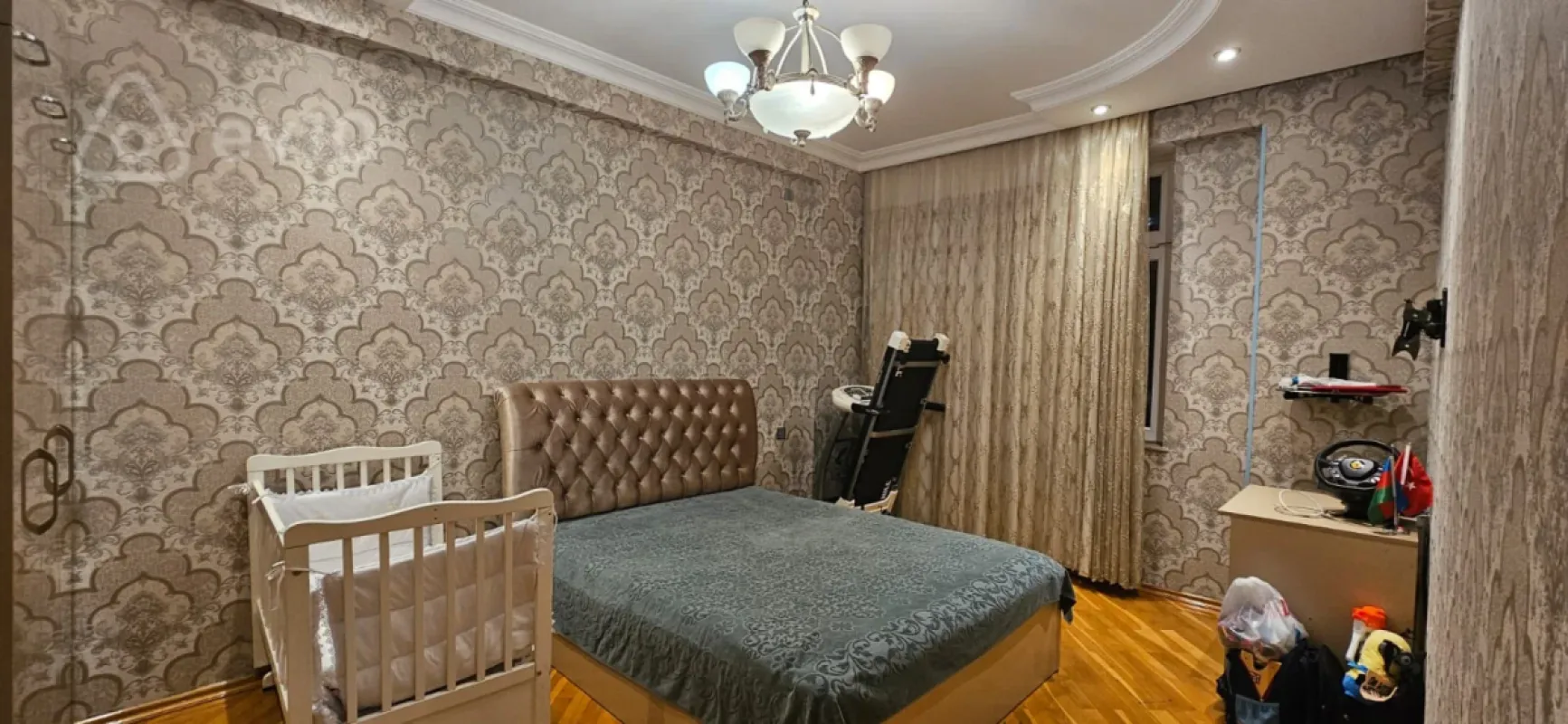 Kirayə verilir 3 otaqlı yeni tikili 130 m²