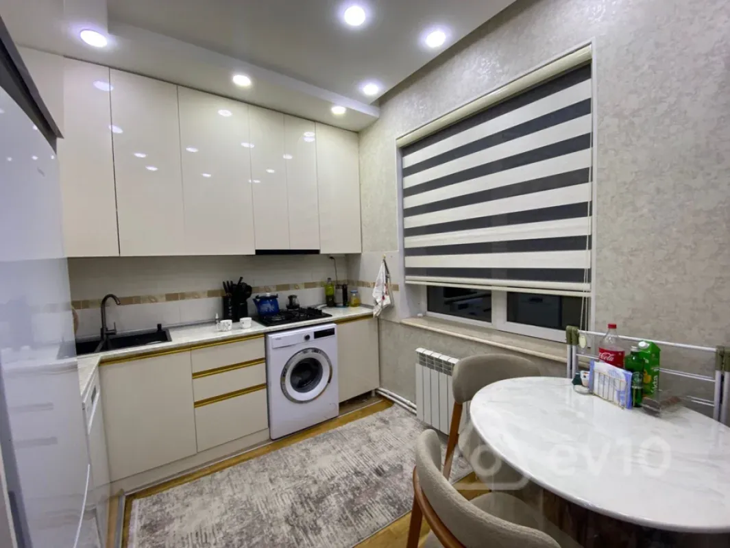 Satılır 3 otaqlı yeni tikili 85 m²